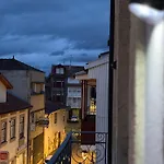 Elegant House Moderno No Centro Da * Chaves
