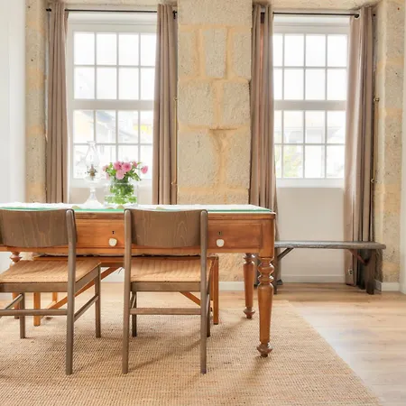 Elegant House Moderno No Centro Da *