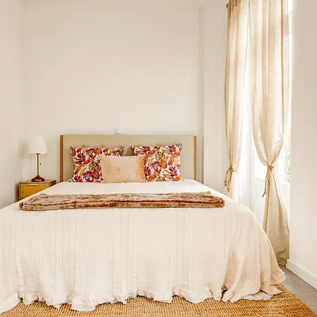 Elegant House Moderno No Centro Da * שאבס