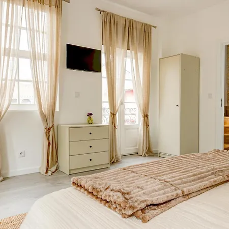 Elegant House Moderno No Centro Da Appartement Chaves