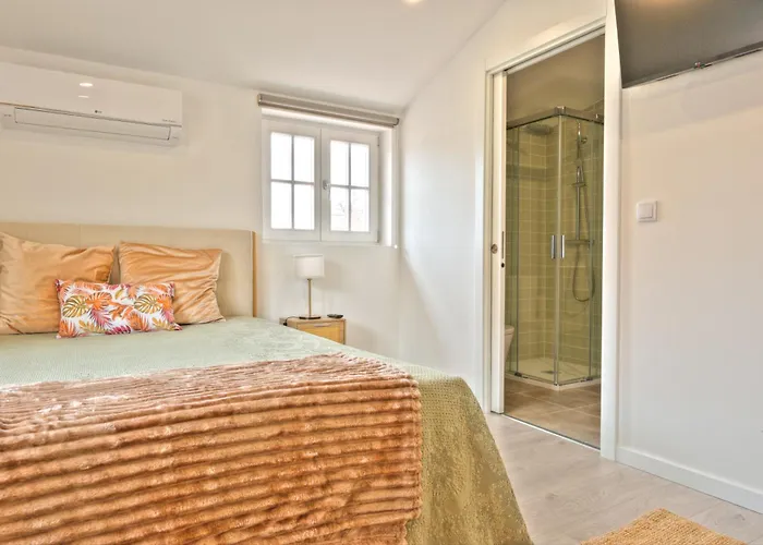 Elegant House Moderno No Centro Da * שאבס